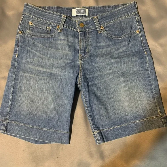 Levi Signature denim shorts - Picture 1 of 3
